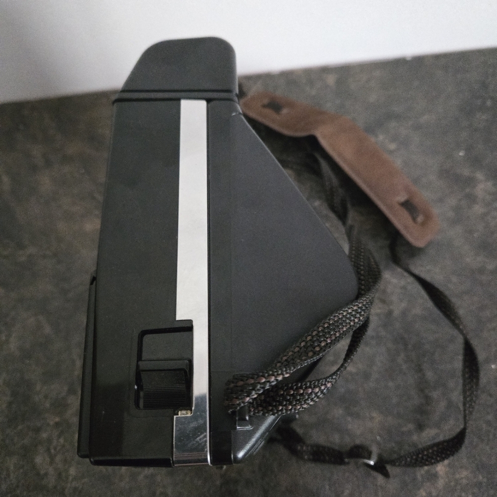 Kodak Colorburst 200 Instant Camera NOT TESTED, As Is. - Picture 4 of 12